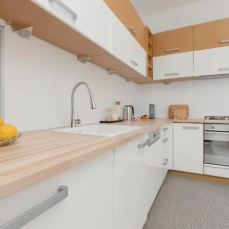 City Centre Sniadeckich Near Metro Station By Renters Apartment Warsaw