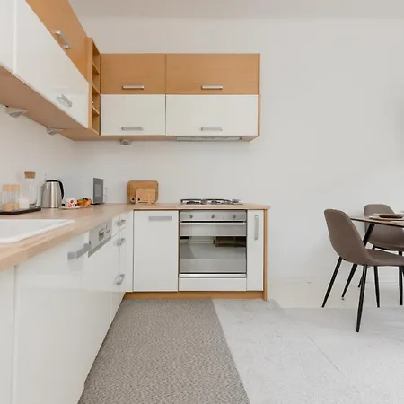 City Centre Sniadeckich Near Metro Station By Renters Apartment Warsaw